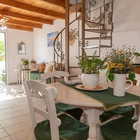 Julia's House